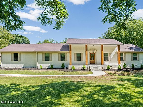 2nd image of 524 Merryhill Ranch Rd