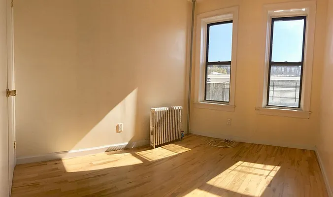 Rented by Zjama Realty Corp | media 6