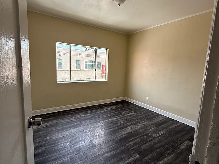 2225 Michigan Ave #2225 — Photo 1
