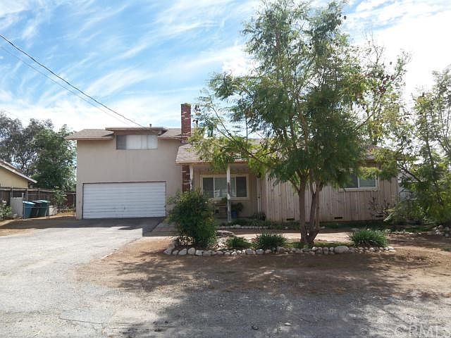 1st image of 351 E Avenue L