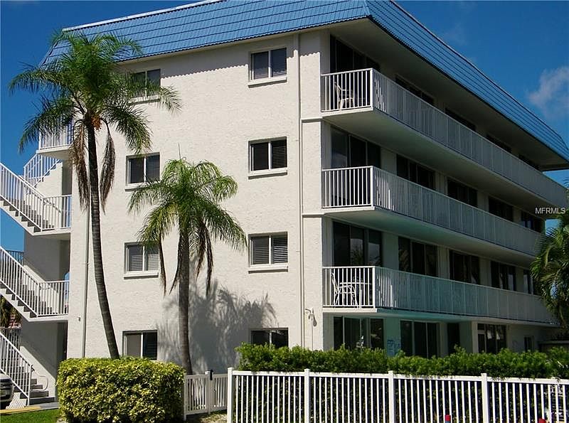 1st image of 800 Bayway Blvd APT 22