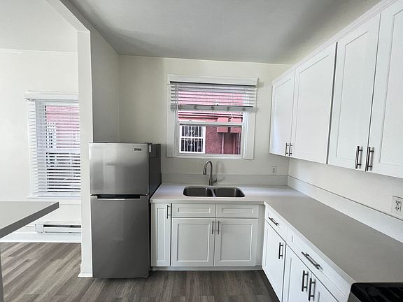 4th image of 2869 San Marino St #102