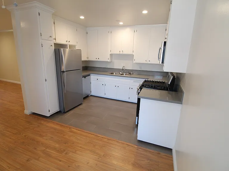 721 Edgewood / 8661 North Beach Keller LLC — Photo 12