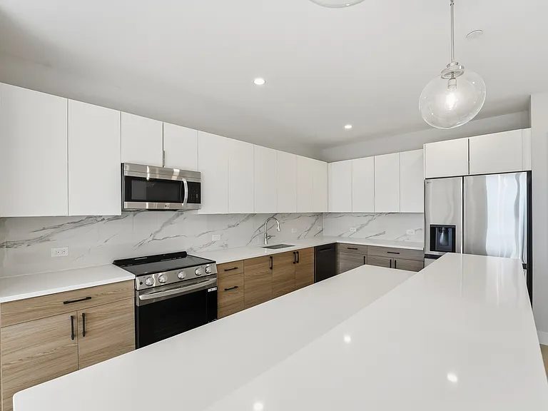 Skylar Lofts JC — Photo 30