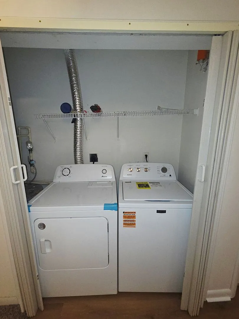 Newly Renovated Rooms for rent!! — Photo 4