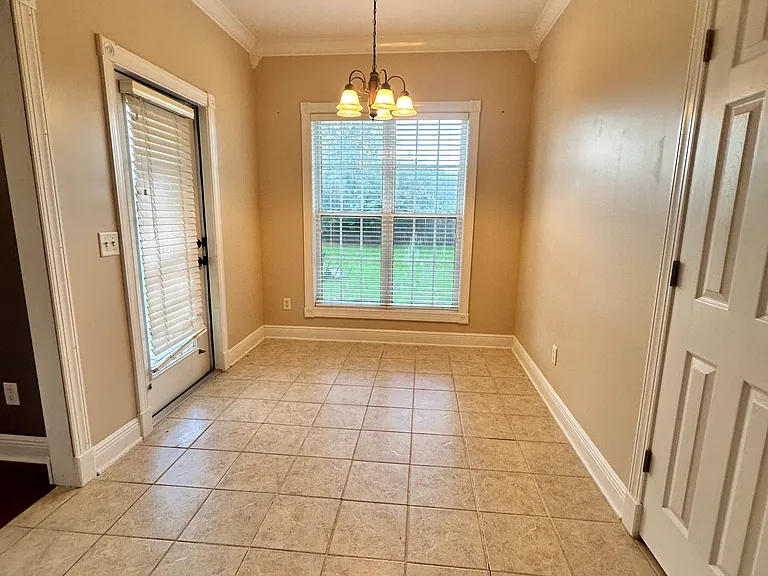 207 Okeechobee Dr — Photo 7
