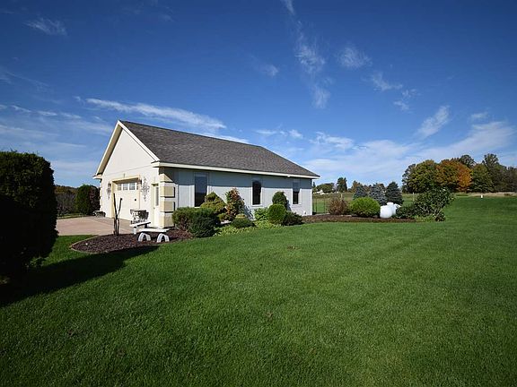 5th image of 212535 Baywood Dr