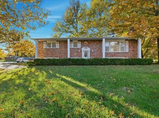 1225 S Fairview Rd, Columbia, MO 65203