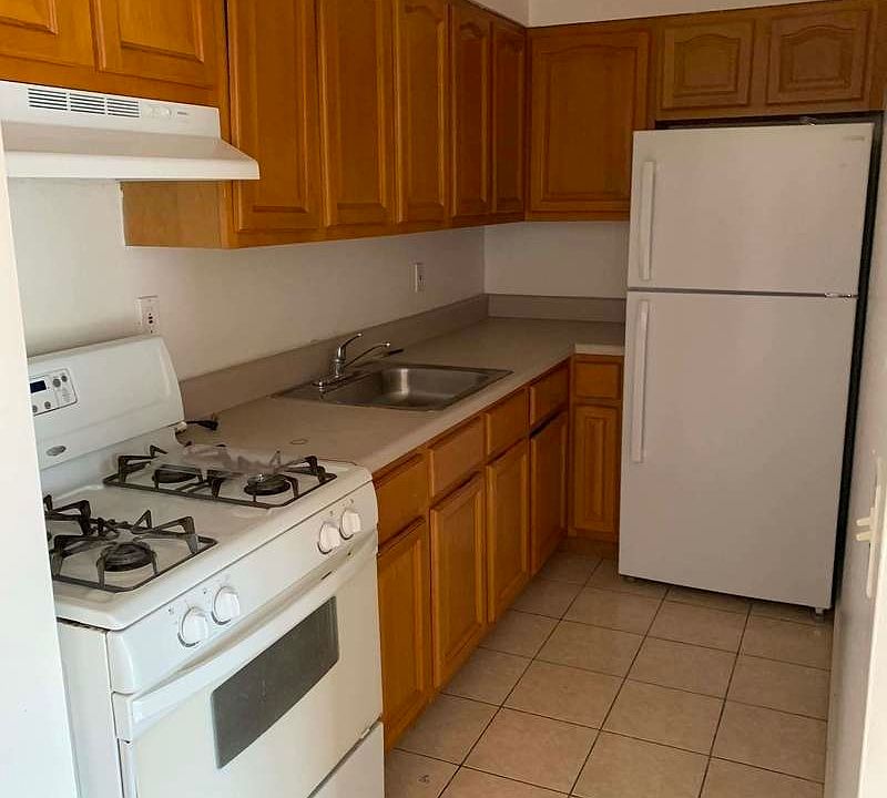 1st image of 2605 2nd St APT 1