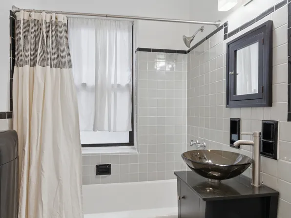 69-40 Yellowstone Boulevard image 13 of 13