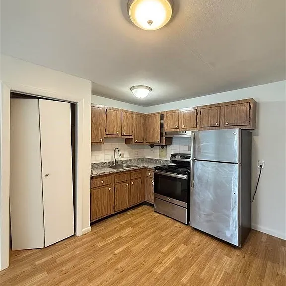 87 Cedar St #6 — Photo 15