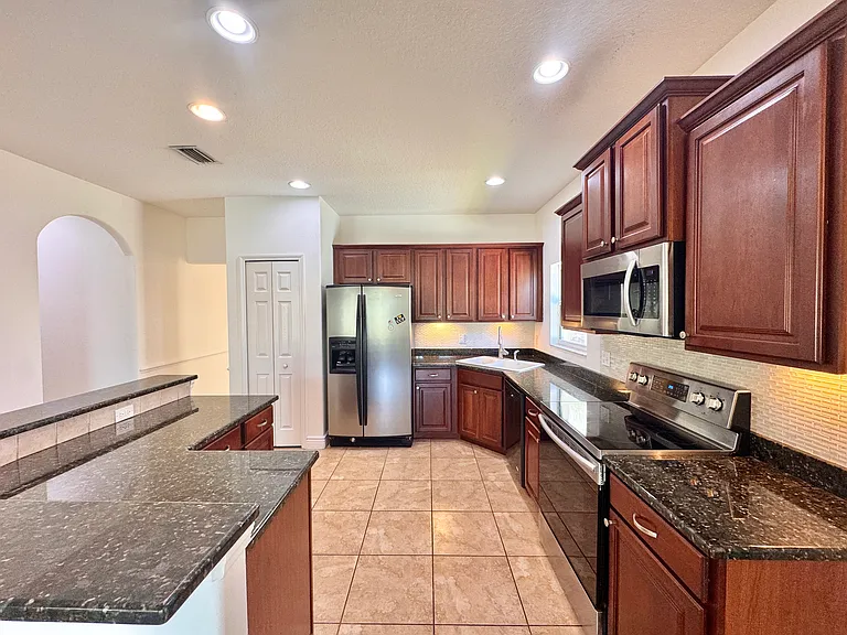 10650 Cypress Trail Dr — Photo 33