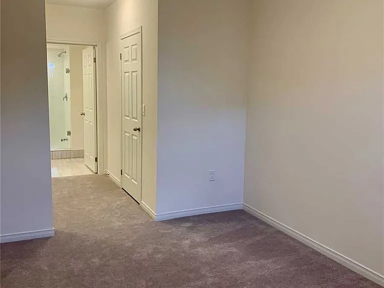 8835 Sheppard Ave E — Photo 8