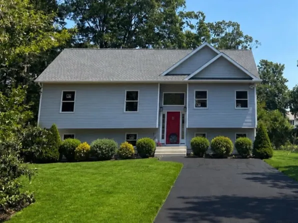 511 Walker Avenue, Patchogue, NY 11772