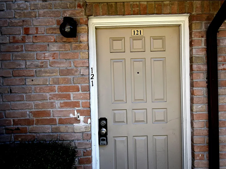 2100 S Wilcrest Dr #121 — Photo 17