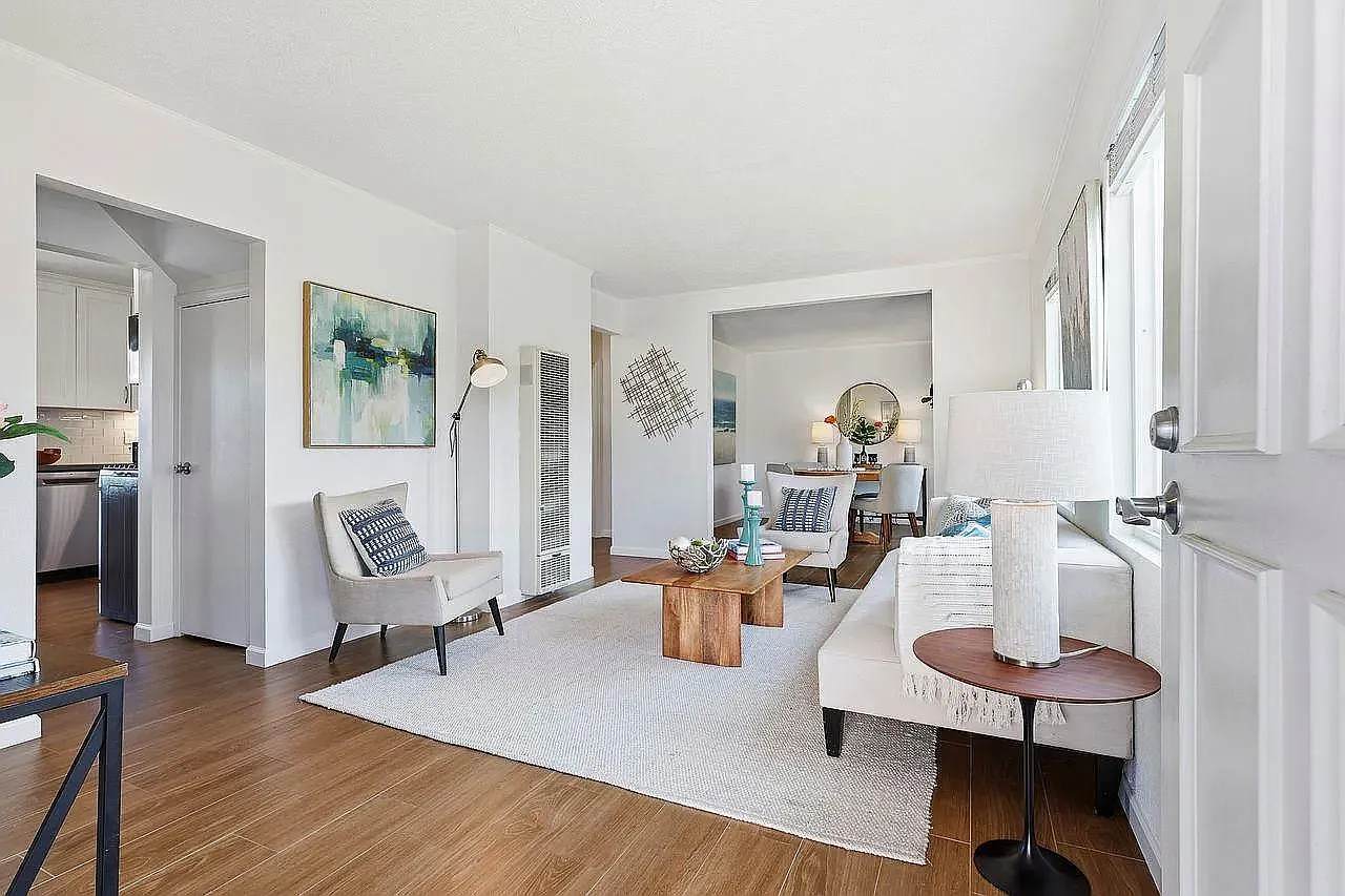 4 bed, 1376 sqft, $1,300 — Photo 3