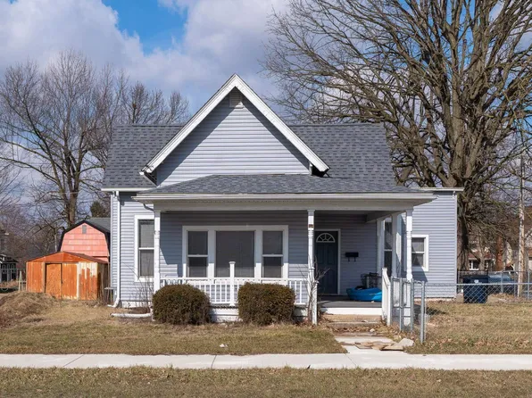 858 E Walnut St, Frankfort, IN 46041