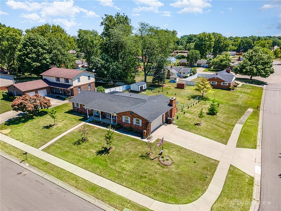 1st image of 1601 NW Woodhall Ct