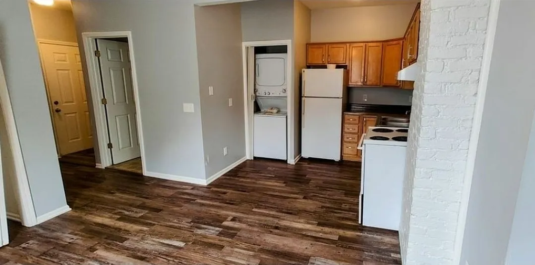 2 bed, 1200 sqft, $1,500 — Photo 2