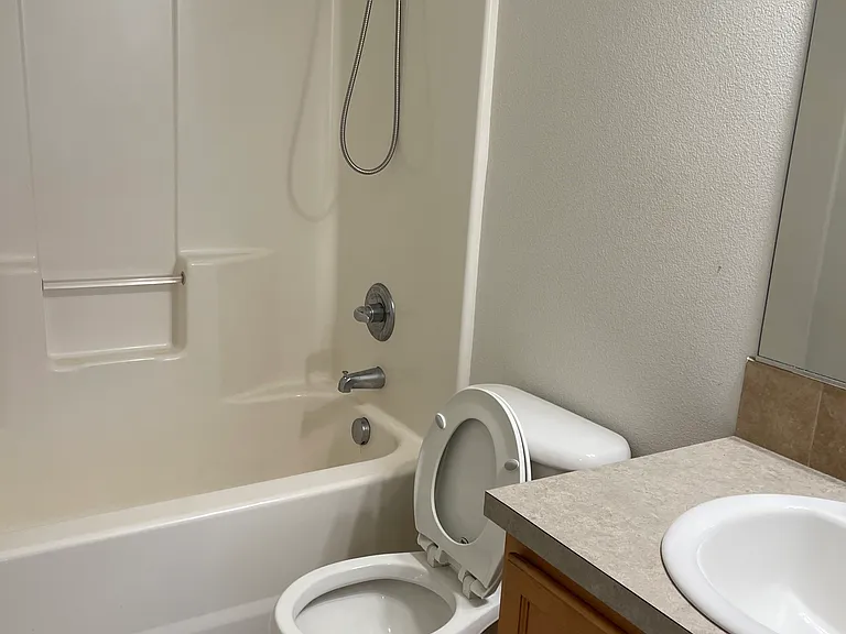 8626 SE Lafayette St #2 — Photo 4