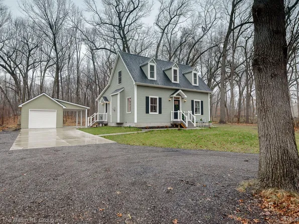 46544 Willow Rd, Belleville, MI 48111