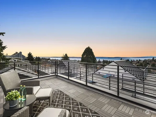 4720 45th Avenue SW #B, Seattle, WA 98116