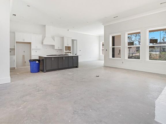 4th image of 1033 Abita River Dr
