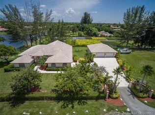 15900 SW 54th Pl, Southwest Ranches, FL 33331
