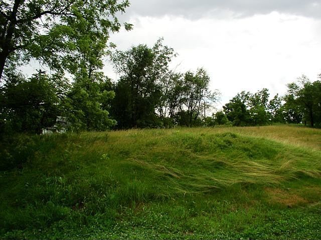 2nd image of 403 Rainbow Dr