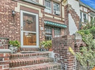 49 Dartmouth St, Valley Stream, NY 11581