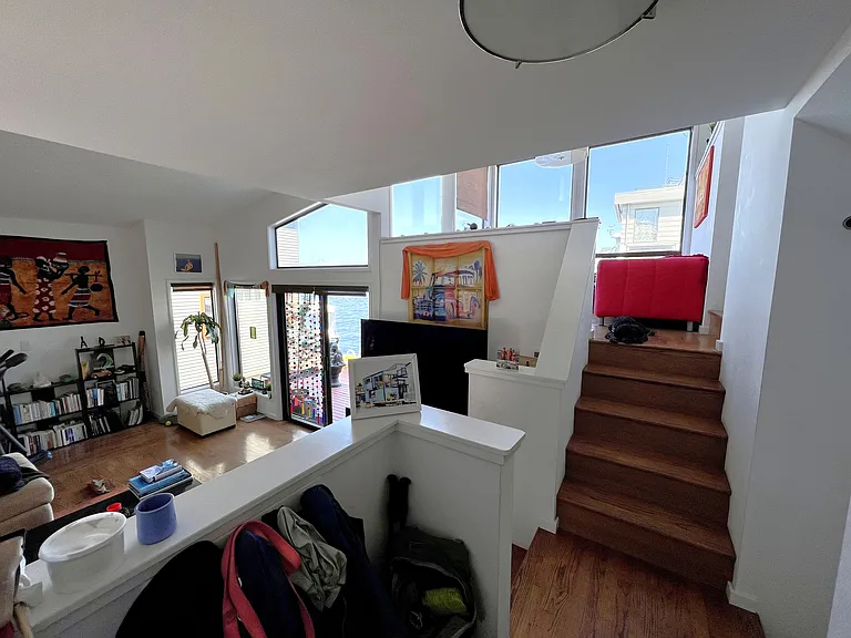 2235 Fairview Ave E #10 — Photo 4