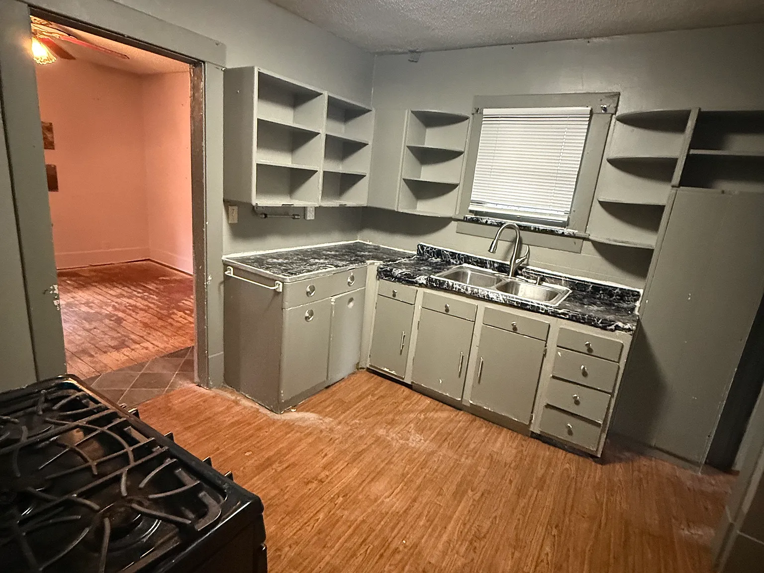 2 bed, 792 sqft, $825 — Photo 3