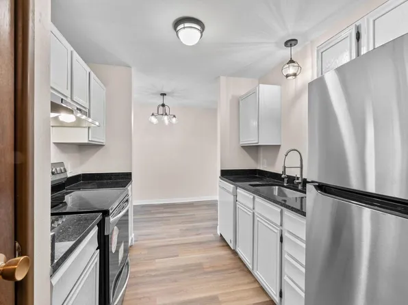 5253 North Lovers Lane ROAD #102, Milwaukee, WI 53225