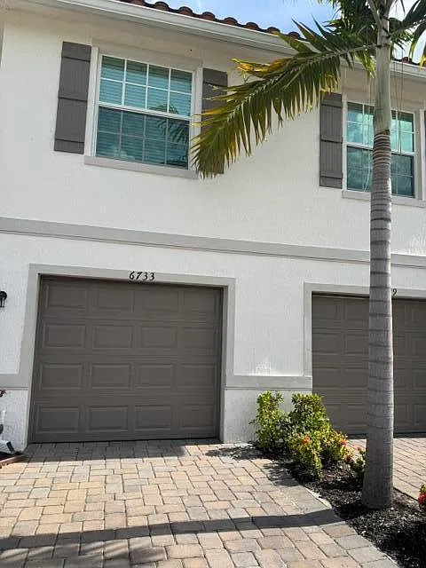 Building Photo - 6733 Broadwater Ln