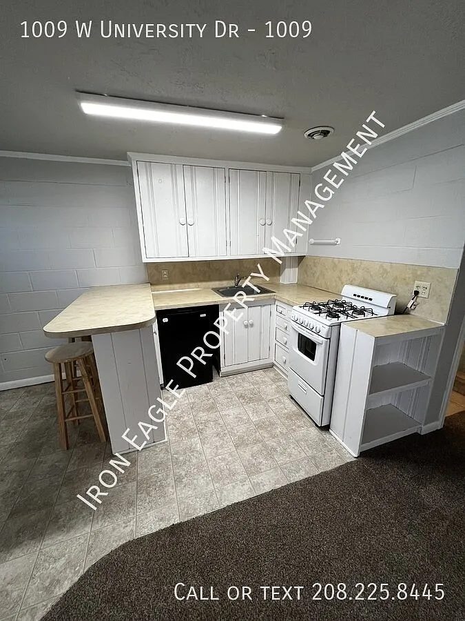 Studio, 375 sqft, $945 — Photo 3