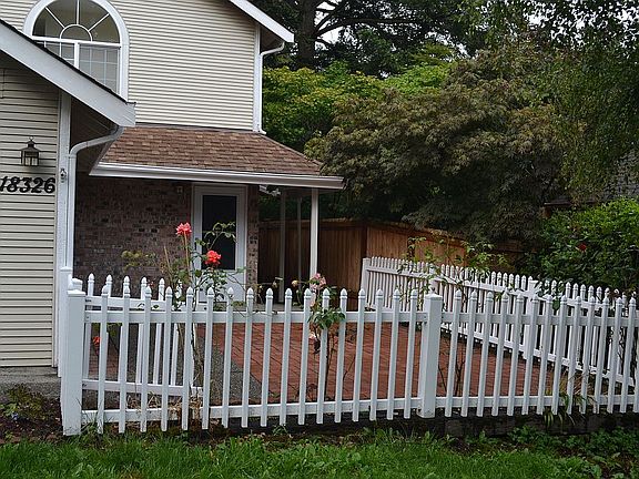 2nd image of 18326 NE 92nd Ct
