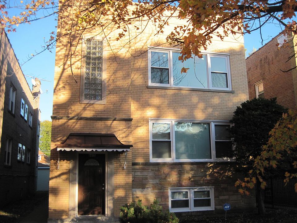 1st image of 6615 N California Ave #2
