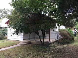 208 SW 2nd St, Newton, KS 67114