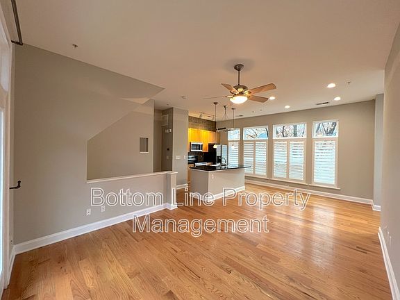 4th image of 738 Garden District Dr #39