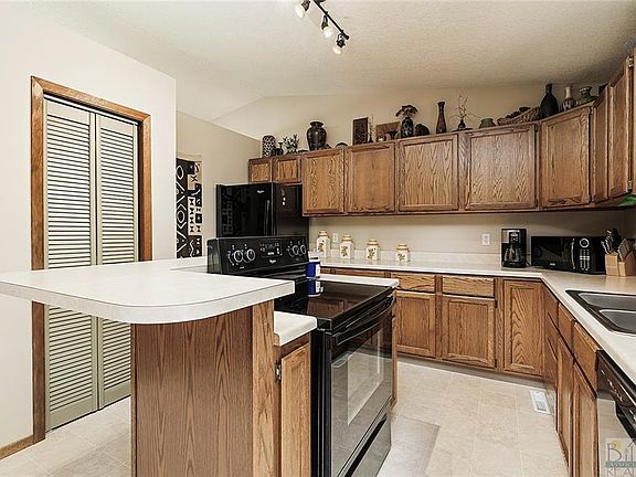3rd image of 3636 Gladiator Cir