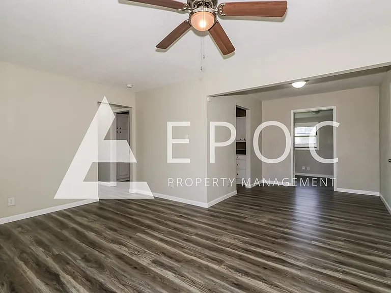 1702 S 9th St — Photo 12