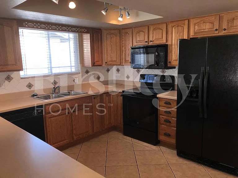 3672 W Windrose Dr — Photo 5