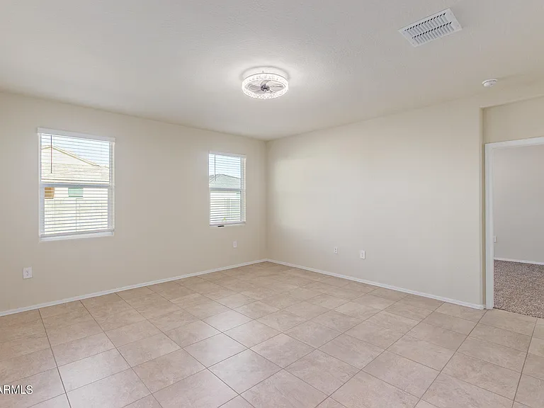 18646 W Buckskin Trl — Photo 10