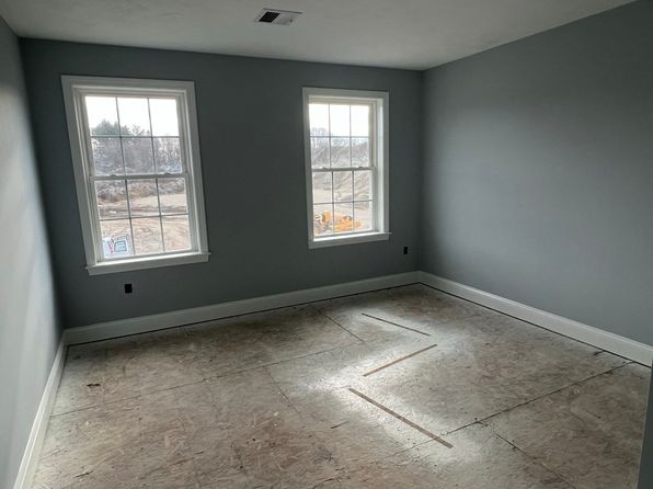 6 Oak Run, Berkley, MA 02779