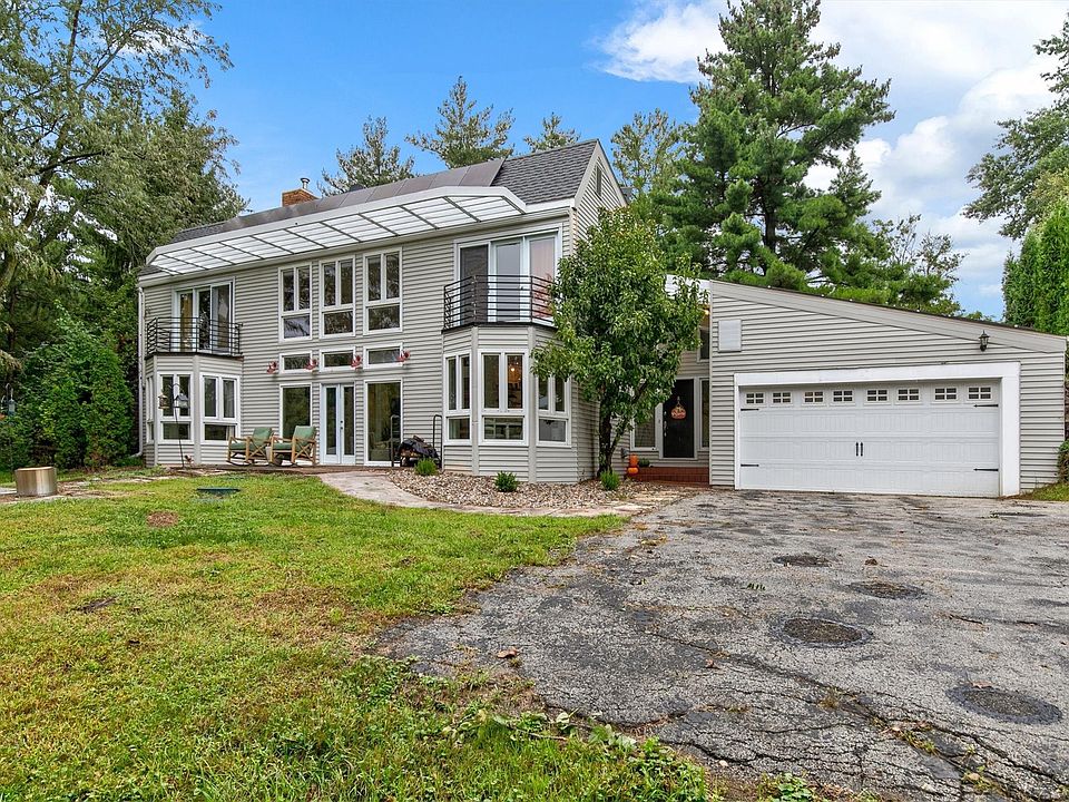 1st image of 34838 Maffitt Lake Rd