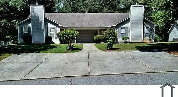 8811 Freedom Way — Photo 1