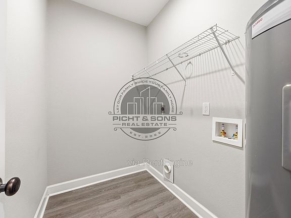 3rd image of 2917 Grady Rd #B