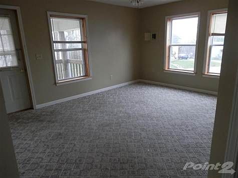 2nd image of 210 Willow St