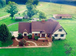 1478 Hat Creek Rd, Brookneal, VA 24528