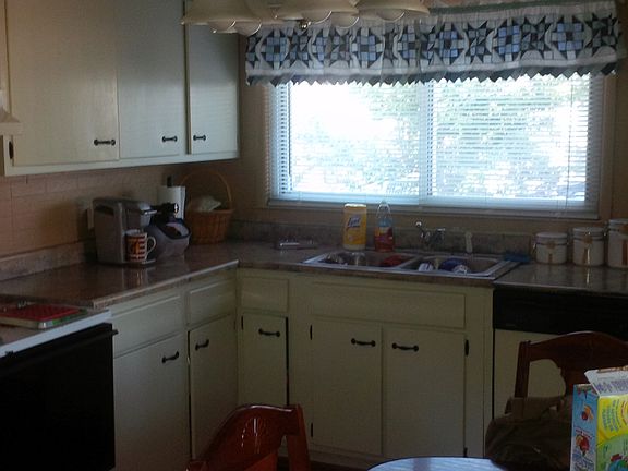 4th image of 611 Southline Dr